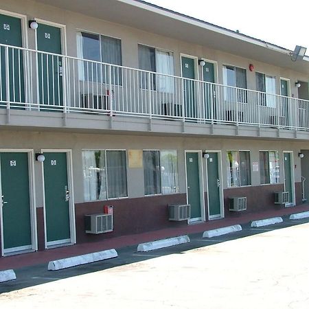 American Budget Inn And Suites-Modesto Buitenkant foto