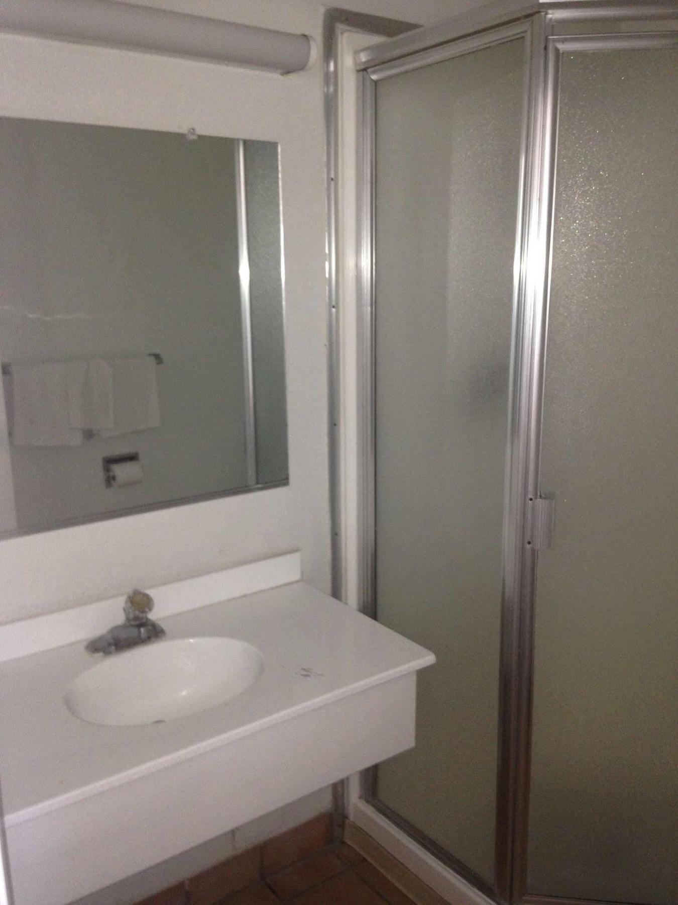 American Budget Inn And Suites-Modesto Buitenkant foto